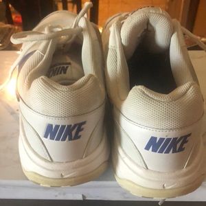 Nike men tennis shoes